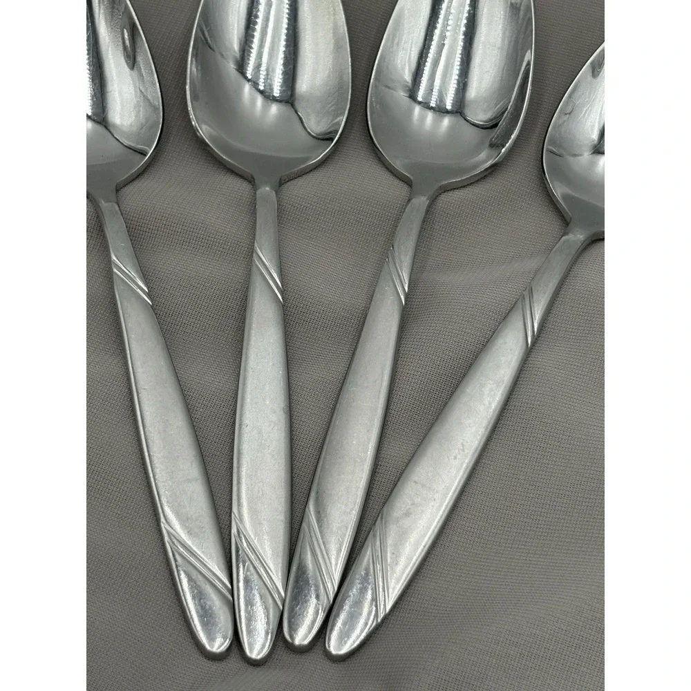 4‎ FOUR Oneida RISOTTO Soup Place Spoons 6 7/8